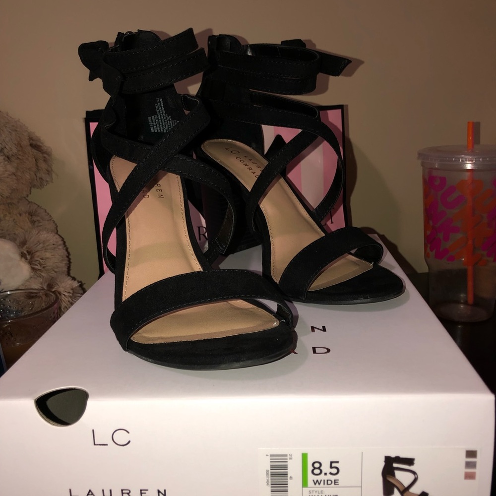 Worn once! Great condition.